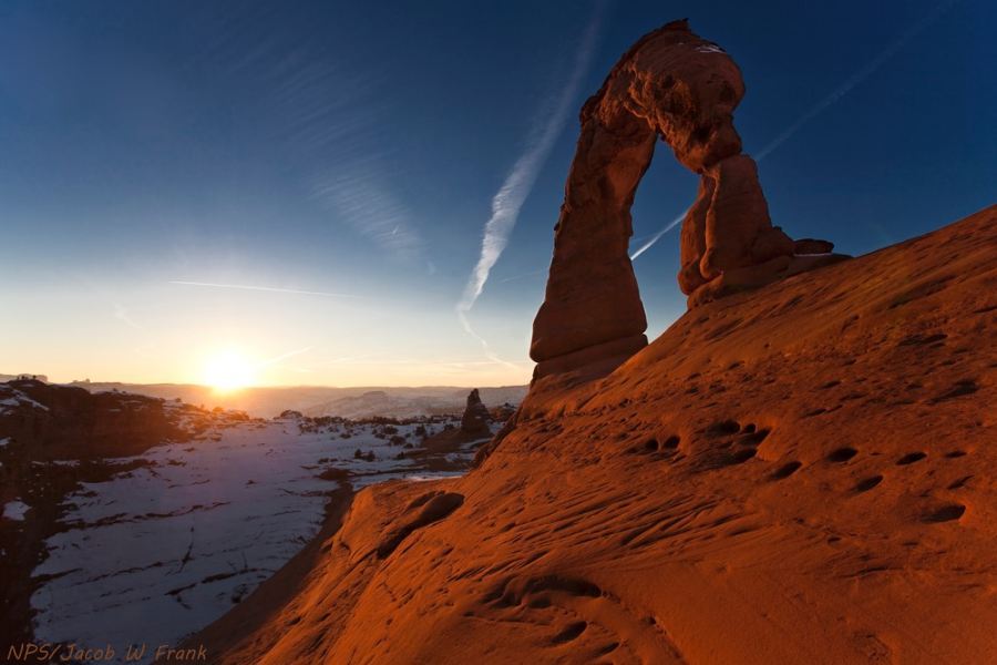 South side view of Delicate Arch