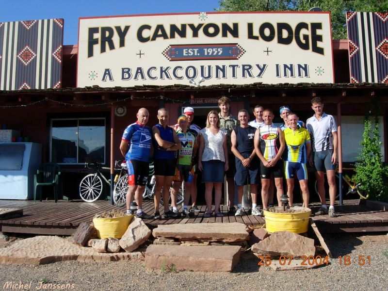 Fry Canyon Lodge 2004